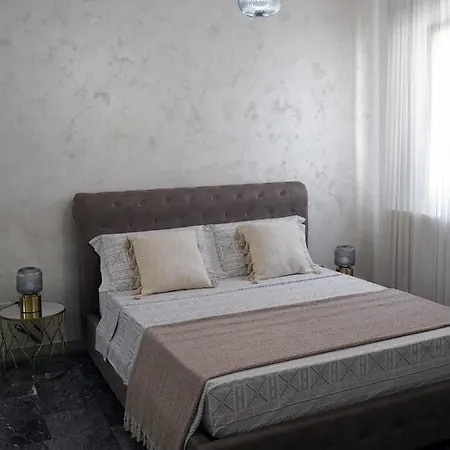 Dimora Don Mimi מונופולי